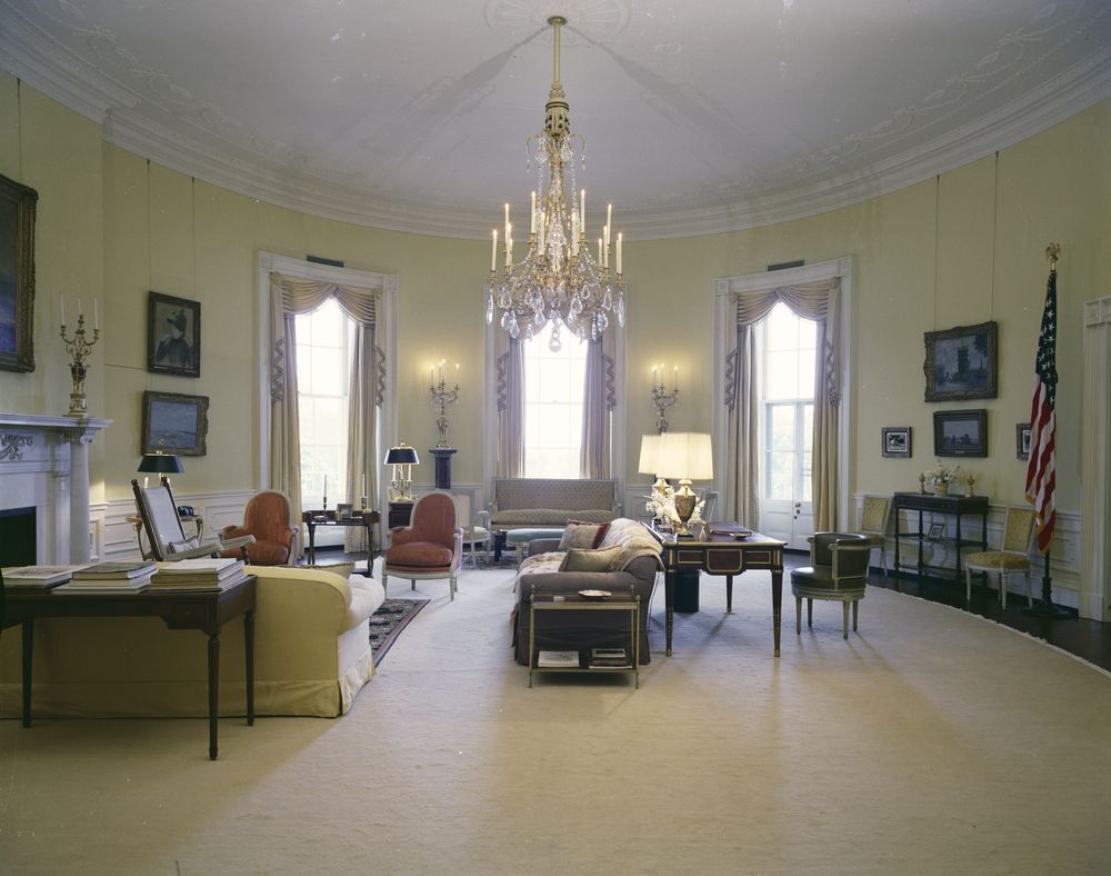 White House Rooms State Dining Room Cross Hall East 